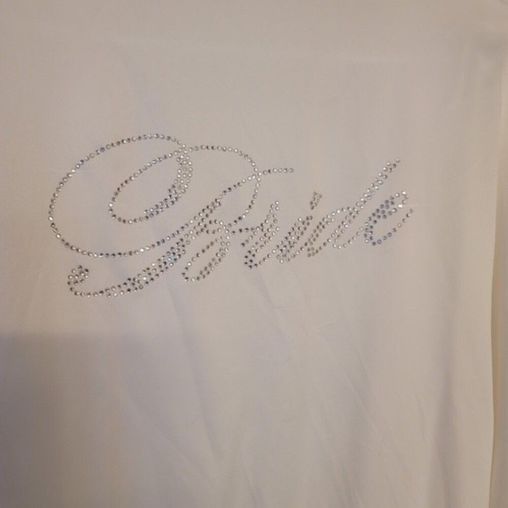 ~ Icing Bride Wedding Satin Robe - Picture 3 of 4